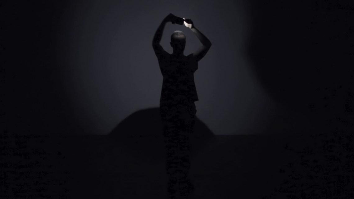 I-Lost-Track-of-the-Swarm_Paul Maheke-image-Ollie Hammick-HQ